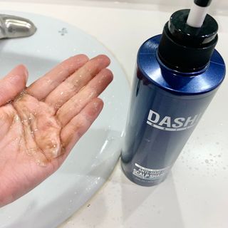 다슈코리아 다슈 데일리 단백질 한방 두피 골드 샴푸 500ml — 5점을 준 리뷰어가 2021년 4월 올린 사용 사진