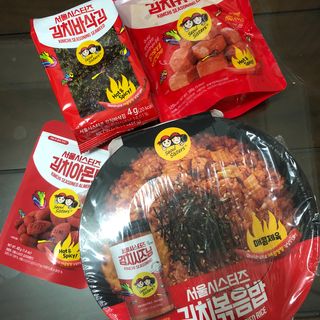 [서울시스터즈] CU 김치 4총사 세트-김치볶음밥, 김치큐브닭, 김치바삭김, 김치아몬드 — 5점을 준 리뷰어가 2021년 9월 올린 사용 사진