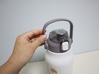 모즈스웨덴 MOZ 스웨덴 316 스텐 대용량 원터치 손잡이 보냉보온병 — 5점을 준 리뷰어가 2023년 8월 올린 사용 사진