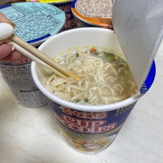 NISSIN 닛신 컵누들  4종 - 씨푸드오리지날, 씨푸드 스파이시, 씨푸드 커리, 씨푸드 XO소스 — 5점을 준 리뷰어가 2022년 2월 올린 사용 사진