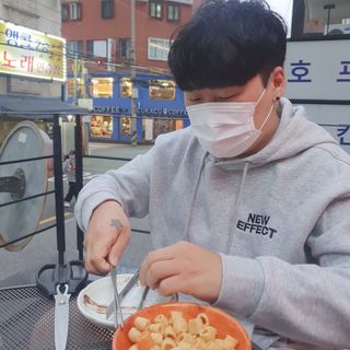 [갸스비] 곱슬 머리부터 파마까지 남자의 컬을 위한 갸스비 컬크림 — 5점을 준 리뷰어가 2021년 10월 올린 사용 사진