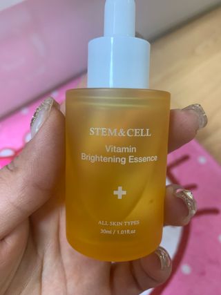체르엠 스템앤셀 비타민 브라이트닝 에센스 30ml 1개 — 5점을 준 리뷰어가 2021년 11월 올린 사용 사진