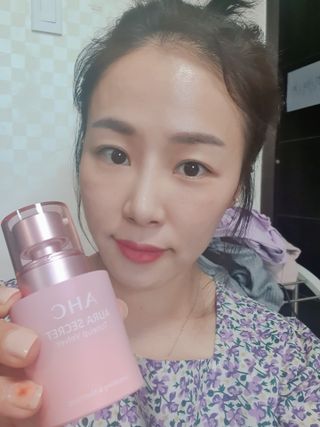 AHC 아우라 시크릿 톤업 벨벳 — 5점을 준 리뷰어가 2021년 4월 올린 사용 사진