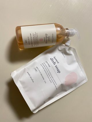 심플리오리빙 어니스트 주방세제 본품 500ml + 리필 900ml (코코넛향) — 2.5점을 준 리뷰어가 2022년 6월 올린 사용 사진