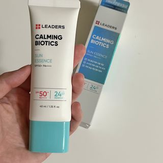 리더스코스메틱 리더스 카밍 바이오틱스 선 에센스 SPF 50+ PA++++ — 5점을 준 리뷰어가 2022년 6월 올린 사용 사진