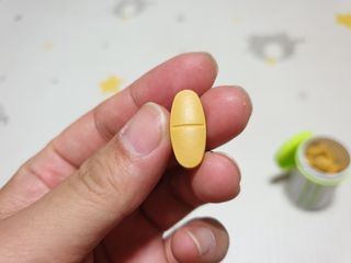 Swisse 스위스 고함량 밀크씨슬 35,000mg 60정 — 4.5점을 준 리뷰어가 2021년 11월 올린 사용 사진