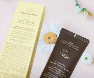 산다화 비타민C 화이트닝 크림 — 5점을 준 리뷰어가 2023년 5월 올린 사용 사진