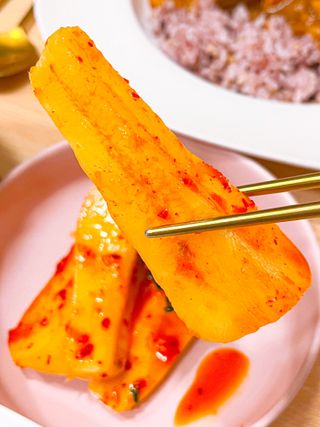 셰프애찬 알타리김치 총각김치 1kg — 5점을 준 리뷰어가 2022년 10월 올린 사용 사진