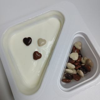 남양유업 또깍 접어 떠먹는 불가리스 2종 — 5점을 준 리뷰어가 2021년 1월 올린 사용 사진