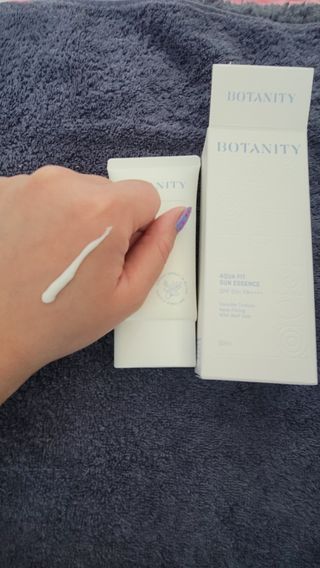 보타니티 촉촉수분자차 아쿠아핏 선 에센스 50ml + 보송톤업자차 징크 선 로션 50ml SPF50+ PA++++ (4/25) — 5점을 준 리뷰어가 2022년 4월 올린 사용 사진