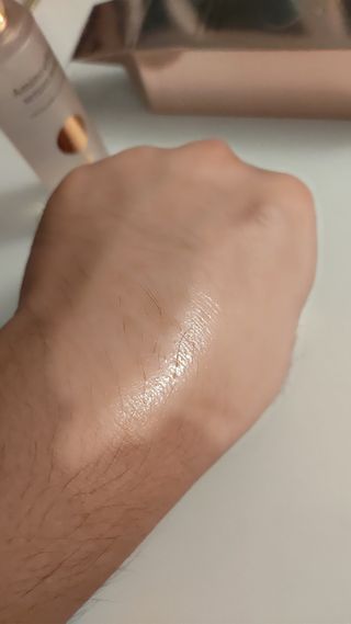 아미퓨어 아미노이펙트 세럼미스트 피부에 착 붙는 고보습 수분충전 간편 휴대 안개분사 속건조를 위한 꿀템 — 5점을 준 리뷰어가 2021년 6월 올린 사용 사진