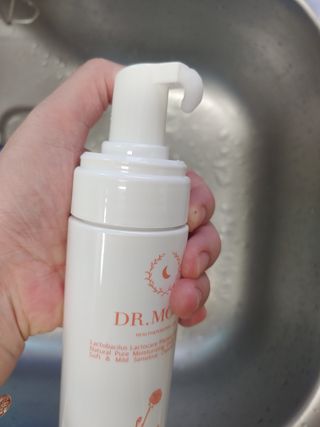 MF프리 [닥터문] 유산균 락토케어 질경초 여성청결제 200ml (폼타입) — 5점을 준 리뷰어가 2022년 7월 올린 사용 사진
