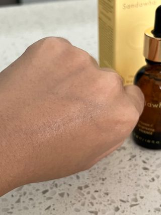 스킨큐어 산다화 비타민c 화이트닝 에센스 30ml — 5점을 준 리뷰어가 2023년 10월 올린 사용 사진
