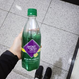 몽베스트 Montbest with Sparkling water Lemon OR Lime 20병(랜덤) — 5점을 준 리뷰어가 2023년 2월 올린 사용 사진