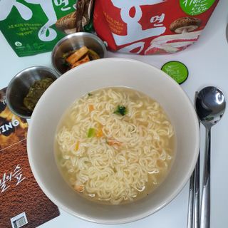 [풀무원] 자연은맛있다 정면, 백면, 홍면  세트 — 5점을 준 리뷰어가 2021년 4월 올린 사용 사진