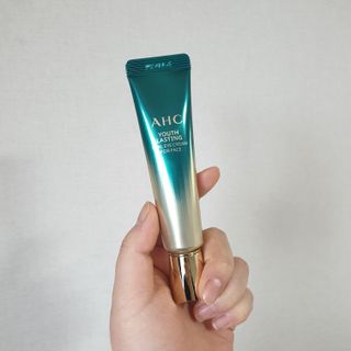 [NEW 탄력유턴 아이크림] AHC 유스 래스팅 리얼 아이크림 포 페이스 — 5점을 준 리뷰어가 2021년 3월 올린 사용 사진