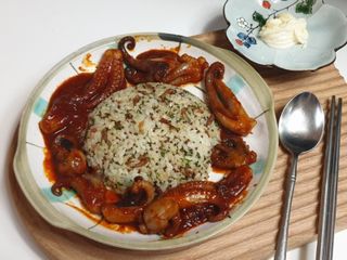 [푸딩팩토리] 불맛양념 쭈꾸미볶음 300G_엄선한 쭈꾸미원물과 양념이 신의 한수! — 5점을 준 리뷰어가 2022년 9월 올린 사용 사진