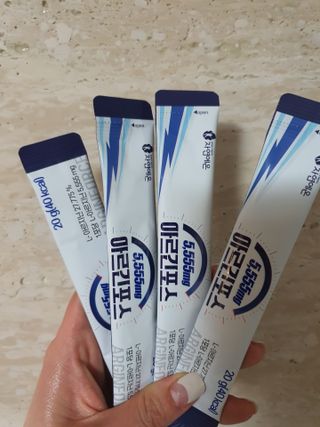 자연에온 아르긴포스 L-아르기닌 5555mg 스틱 15개입 1박스 — 3점을 준 리뷰어가 2021년 4월 올린 사용 사진