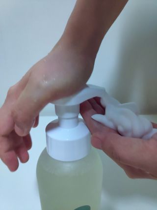 아미퓨어 [라이브] 피부장벽 강화를 위한 머랭 버블 클렌저 천연계면활성제로 온가족 사용가능 — 5점을 준 리뷰어가 2021년 7월 올린 사용 사진