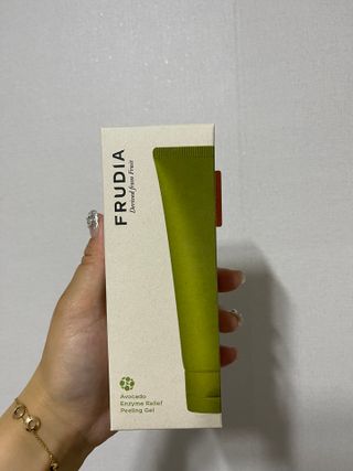 [후르디아] 아보카도 비건 약산성 효소필링젤 — 4점을 준 리뷰어가 2021년 9월 올린 사용 사진