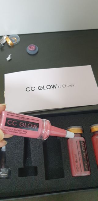 피비에스코리아 [씨씨글로우] 앤 치크 MCTS앰플 5입 + 더마롤러 — 5점을 준 리뷰어가 2021년 11월 올린 사용 사진