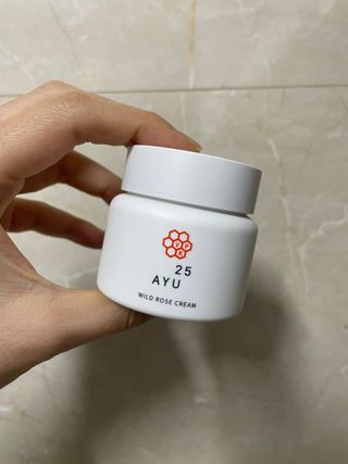 AYU25[아유트웬티파이브]다마스크로즈워터 베이스 천연 수분 촉촉 크림 — 4점을 준 리뷰어가 2021년 2월 올린 사용 사진