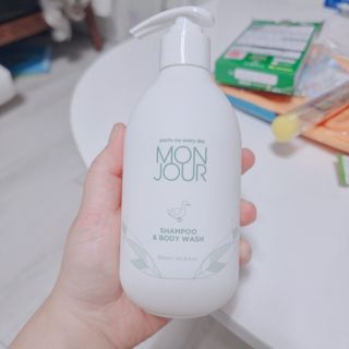 토박스코리아 몽쥬르 유아 샴푸앤워시 300ml — 5점을 준 리뷰어가 2021년 5월 올린 사용 사진