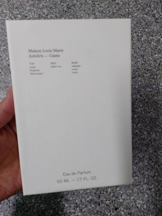 메종 루이 마리 안티드리스 카시스 오드퍼퓸 50ml — 5점을 준 리뷰어가 2020년 12월 올린 사용 사진