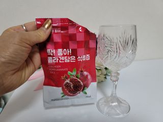 미쁨생활건강 콜라겐 담은 석류즙 70ml x 30포 — 5점을 준 리뷰어가 2021년 9월 올린 사용 사진