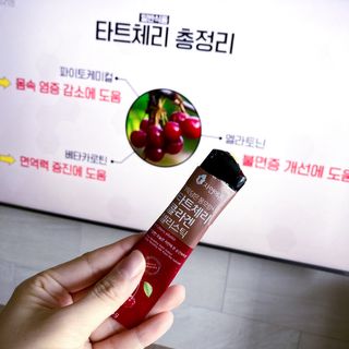 자연에온 가득담은 몽모랑시 타트체리 콜라겐 젤리스틱 — 5점을 준 리뷰어가 2021년 1월 올린 사용 사진