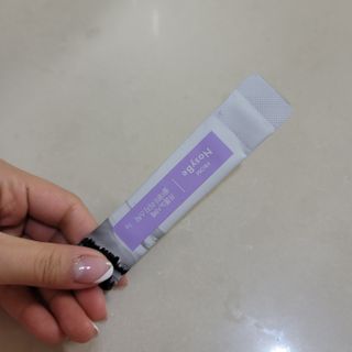 프롬노시베_이너뷰티 올데이 리지 스틱 — 5점을 준 리뷰어가 2021년 4월 올린 사용 사진