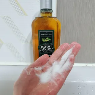 체코 비건화장품 마뉴팍투라 향좋은 천연 맥주샴푸 맥주샤워젤 — 3.5점을 준 리뷰어가 2022년 5월 올린 사용 사진