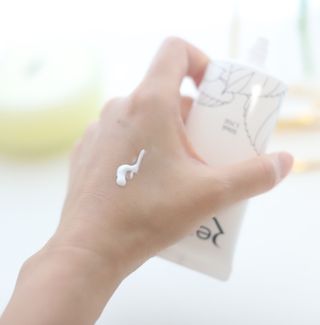 렉스리 데일리 톤업 크림 Rexri Daily Tone Up Cream — 5점을 준 리뷰어가 2022년 9월 올린 사용 사진