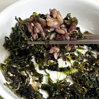 하나마이 [마마쿡] 전 청와대 천상현 셰프의 밑반찬  5종세트(소고기 장조림+연근조림+진미채+간장김자반+새우김자반) — 5점을 준 리뷰어가 2023년 4월 올린 사용 사진