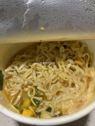 NISSIN 닛신 컵누들  4종 - 씨푸드오리지날, 씨푸드 스파이시, 씨푸드 커리, 씨푸드 XO소스 — 5점을 준 리뷰어가 2022년 3월 올린 사용 사진