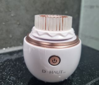 디하우트 랩 디하우트랩 클렌징 피부관리기 진동클렌저 실리콘+2종 인조모 브러시 — 3.5점을 준 리뷰어가 2021년 11월 올린 사용 사진