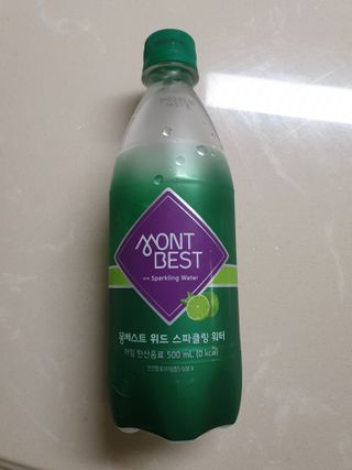 몽베스트 Montbest with Sparkling water Lime20병 — 4.5점을 준 리뷰어가 2022년 5월 올린 사용 사진