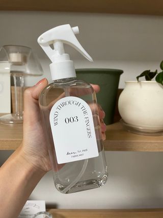 디어포레스트 숲속의 하루 패브릭미스트 (섬유향수/ 룸스프레이) 200ml — 5점을 준 리뷰어가 2022년 7월 올린 사용 사진