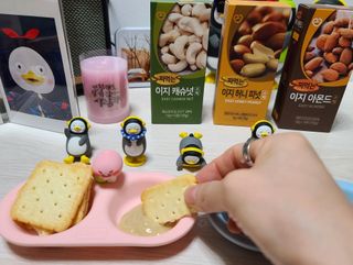 짜먹는 이지견과 짜먹는 이지아몬드, 짜먹는 이지허니피넛, 짜먹는 이지캐슈넛 각 10g X  10포 — 4점을 준 리뷰어가 2021년 2월 올린 사용 사진