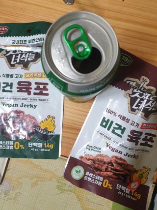 브랜드K 플래그십스토어 [브랜드K X 바이오믹스테크] 밥도둑 고기대신 비건 볶음 고추장 선물세트 + 맛있는 녀석들 비건육포 총 2봉 — 5점을 준 리뷰어가 2022년 1월 올린 사용 사진