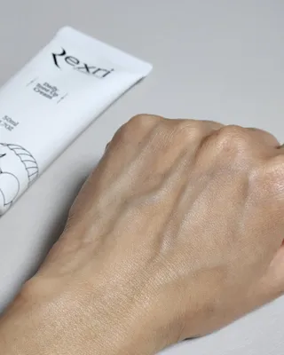렉스리 데일리 톤업 크림 Rexri Daily Tone Up Cream — 5점을 준 리뷰어가 2022년 9월 올린 사용 사진
