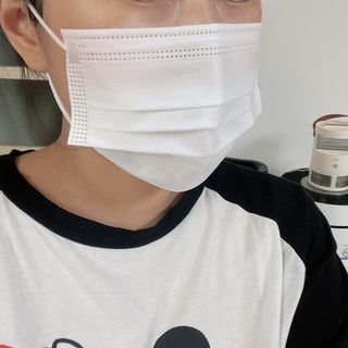 JHWORLD 스누피 마스크 정품 스누피 닥터클린 국내 아동용 성인용 3중 MB필터 일회용 덴탈마스크 50매 — 5점을 준 리뷰어가 2021년 8월 올린 사용 사진