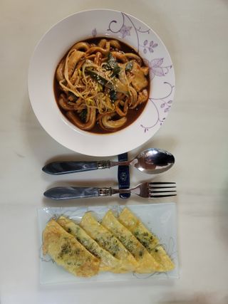 [푸딩팩토리] 즉석누들떡볶이 540g + 대구전통 납작만두 260g — 5점을 준 리뷰어가 2022년 12월 올린 사용 사진