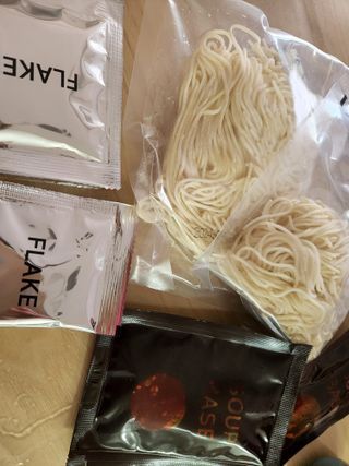 [한면원] 비빔국수 2인분 — 5점을 준 리뷰어가 2022년 8월 올린 사용 사진