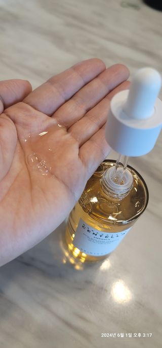 [스킨1004] 마다가스카르 센텔라 앰플 100ml — 5점을 준 리뷰어가 2024년 6월 올린 사용 사진