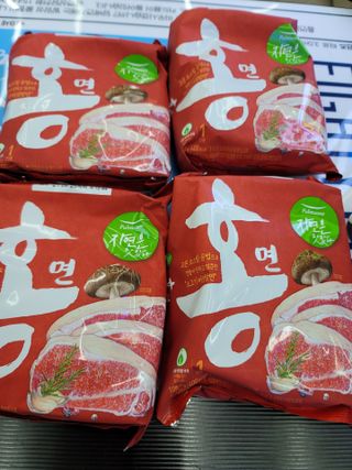 [풀무원] 자연은맛있다 정면, 백면, 홍면  세트 — 5점을 준 리뷰어가 2021년 4월 올린 사용 사진