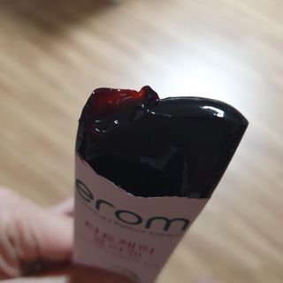 이롬 erom 타트체리 콜라겐 — 4점을 준 리뷰어가 2021년 3월 올린 사용 사진