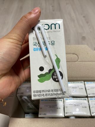 이롬 erom 황성주박사의 국산콩 두유 검은콩 고칼슘 — 5점을 준 리뷰어가 2020년 12월 올린 사용 사진