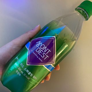 몽베스트 Montbest with Sparkling water Plain 20병 — 5점을 준 리뷰어가 2022년 7월 올린 사용 사진
