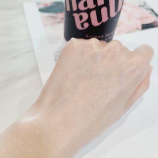난나 살몬 스파이더 검버섯 미백 톤업 화이트닝 연어 앰플 크림 300ml 대용량 — 5점을 준 리뷰어가 2022년 8월 올린 사용 사진